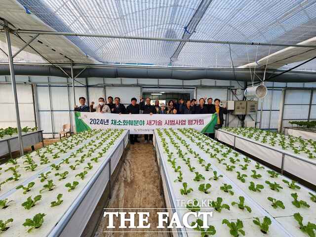 지난해 당진시 새 기술보급 시범사업 평가회 장면. /당진시