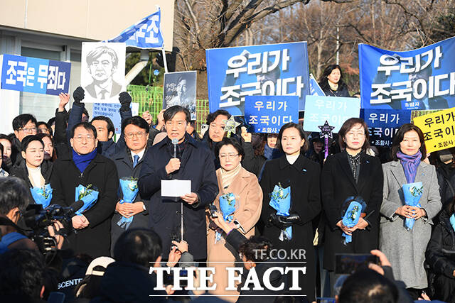 김선민 혁신당 대표 권한대행과 혁신당 의원들이 조 전 대표의 공백을 메꾸기 위해 적극적인 행보에 나서고 있지만, 조국 전 대표의 그림자에 가려 존재감을 발휘하지 못하고 있다는 지적도 나온다. /장윤석 기자