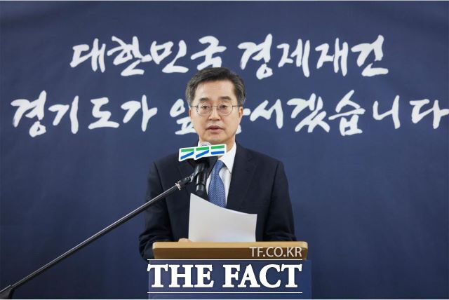 지난 13일 오전 수원 소재 설렁탕집에서 열린 도 출입 언론 신년 간담회에서 김동연 경기도지사가 인사말을 하고 있다./경기도