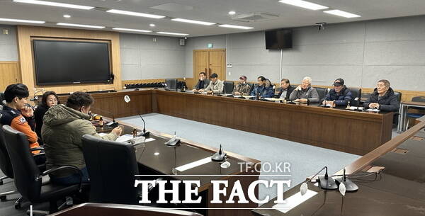 계룡시가 15일 유해야생동물 피해방지단 안전교육을 실시하고 있다./계룡시