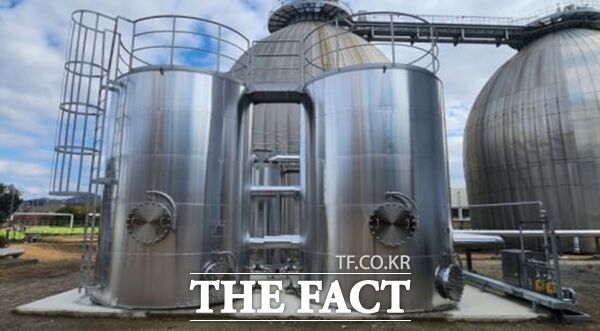대전시설관리공단은 환경부에서 주관하는 2023년 상생협력 실증 프로그램 지원 사업에 선정된 것에 이어 2023년 11월 준공 후 바이오가스 정제설비를 1년간 운영 중이다. 사진은 바이오가스 정제설비./대전시설관리공단