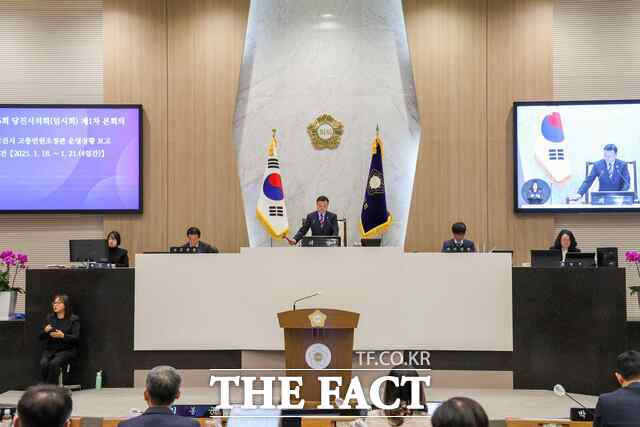 당진시의회는 17~24일 8일간 제116회 임시회를 열고 본격적인 의정활동에 들어갔다. /당진시