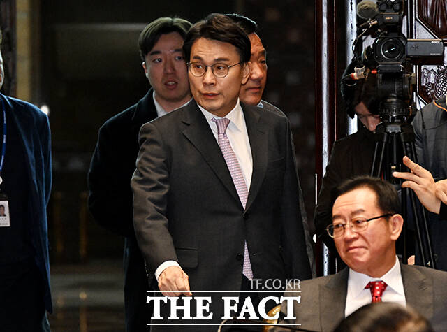 더불어민주당이 윤석열 대통령 지지자들의 서부지법 폭동을 부추겼다며 윤상현 국민의힘 의원에 대한 제명을 추진한다. /배정한 기자