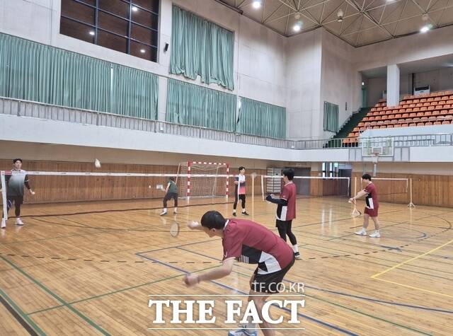 당진시 배드민턴팀과 테니스팀 선수단이 동계훈련에 돌입했다. /당진시