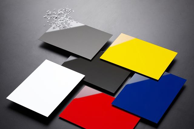 동국씨엠은 지난해 매출 2조1638억원, 영업이익 773억원, 순이익 638억원을 기록했다. 동국씨엠 리본 그린 컬러강판 제품. /동국씨엠