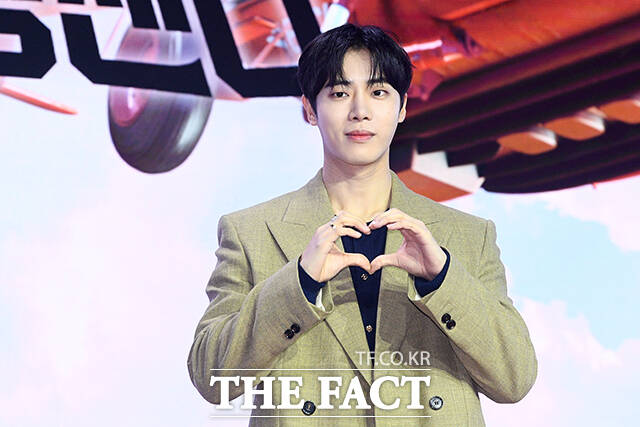 배우 추영우가 21일 오전 서울 강남구 그랜드인터컨티넨탈 서울파르나스에서 열린 넷플릭스 새 오리지널 시리즈 중증외상센터 제작발표회에 참석해 포즈를 취하고 있다. /서예원 기자