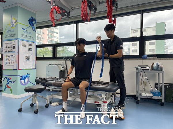 대전스포츠과학센터에서 부상선수 재활치료가 진행되고 있는 모습./대전시체육회