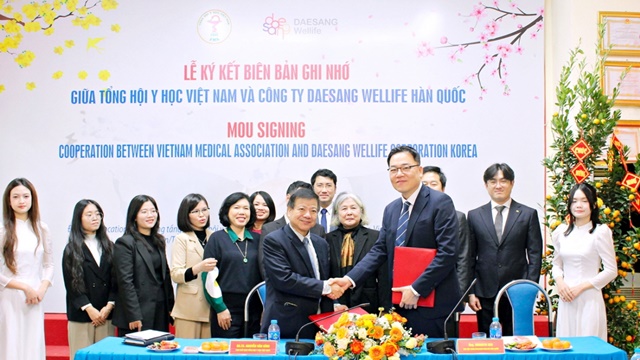 대상웰라이프가 베트남의사협회와 건강 분야 협력 위한 업무협약(MOU)을 체결했다. /대상웰라이프