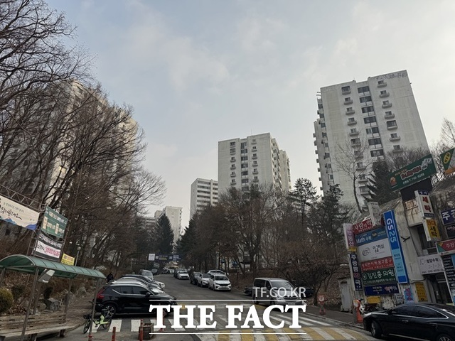 은행주공 재건축사업은 은행동 550번지 일원을 재건축하는 것으로 지하 6층~지상 30층, 39개동, 총 3198가구를 공급할 계획이다. /황준익 기자