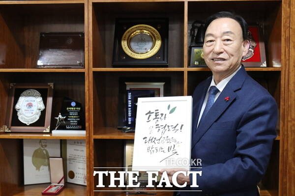 설동호 대전시교육감이 <더팩트>와 인터뷰를 진행하고 있다./정예준 기자