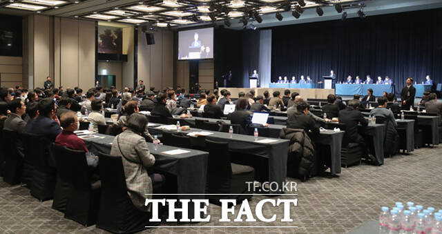 23일 오후 서울 용산구 그랜드하얏트 서울에서 고려아연 임시 주주총회가 진행되고 있다. /이새롬 기자