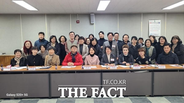 대전 서구 관저1동 행정복지센터는 23일 관저1동 주민자치회 2기 위원 7명을 위촉했다. /대전 서구