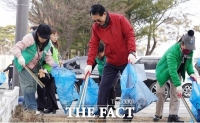  이완섭 서산시장, 시민과 설맞이 중앙호수공원 환경정화 활동