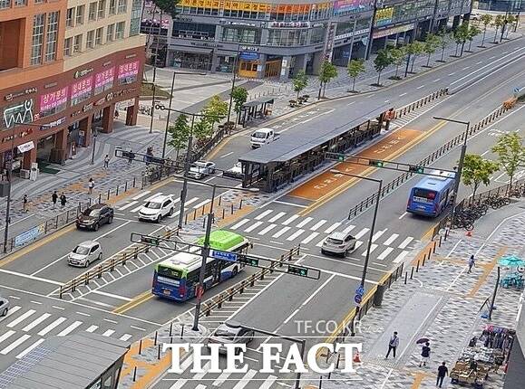 세종시 도담동 간선급행버스체계(BRT) 정류장 전경. /김형중 기자