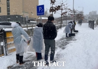  시흥시, 대설 총력 대응…제설 인력 500여 명 투입