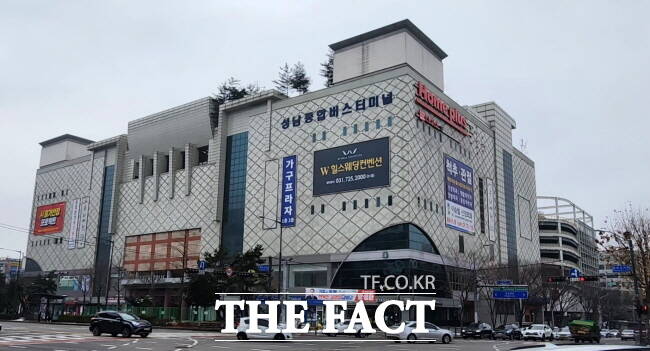 성남시 야탑 성남종합버스터미널 전경./성남시