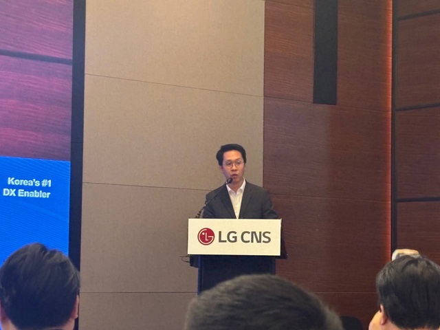 9일 서울 여의도 콘래드호텔에서 열린 기업공개(IPO) 기자간담회에서 홍진헌 LG CNS 상무가 발언하고 있다. /이라진 기자