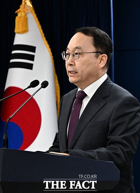 구병삼 통일부 대변인은 3일 북한이 미국을 향해 불량 국가라고 맞대응 한 데 대해 국제규범을 훼손하고 국제사회의 평화를 위협하는 주체는 북한이라고 말했다. /임영무 기자