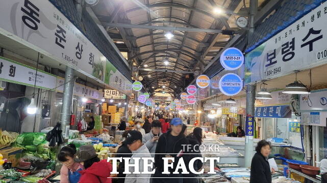 부여중앙시장 전경. /부여군