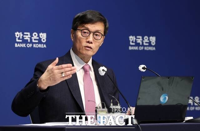 한국은행은 3일 급변하는 금융경제 환경을 보다 정확하게 반영할 수 있는 새로운 거시경제모형인 BOK-LOOK을 개발했다고 밝혔다. /뉴시스