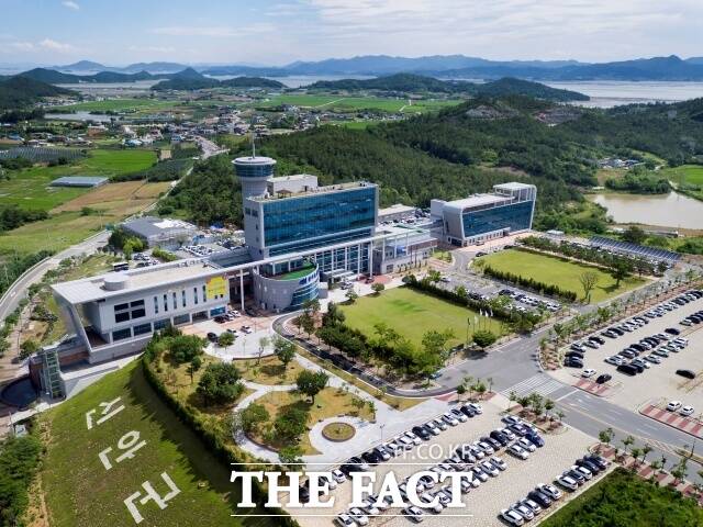 신안군청 전경./신안군
