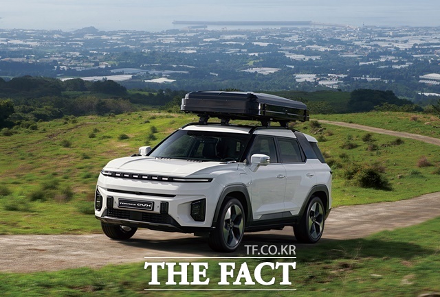 KGM 토레스 EVX 주행 모습. /KGM