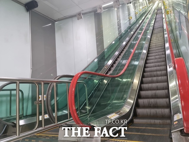 대구 청라언덕역 에스컬레이터 7, 8호기. / 대구교통공사