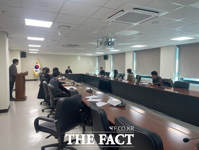 6일 대전시교육청에서 민경배 위원장 주재하에 학생자치활동지원위원회가 열리고 있다. /대전시교육청