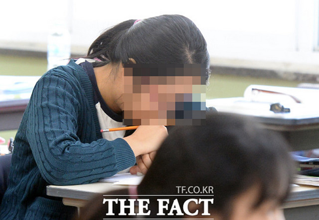 인사혁신처는 지난 3~7일 9급 공채 선발시험 응시원서를 접수한 결과 선발 예정 인원 4330명에 총 10만5111명이 지원해 평균 24.3대 1의 경쟁률을 보였다고 8일 밝혔다. / 더팩트DB