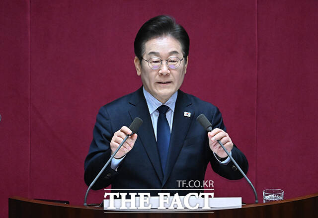 이재명 더불어민주당 대표가 10일 오전 서울 여의도 국회에서 열린 본회의에 참석해 교섭단체 대표 연설을 하고 있다. /국회=박헌우 기자