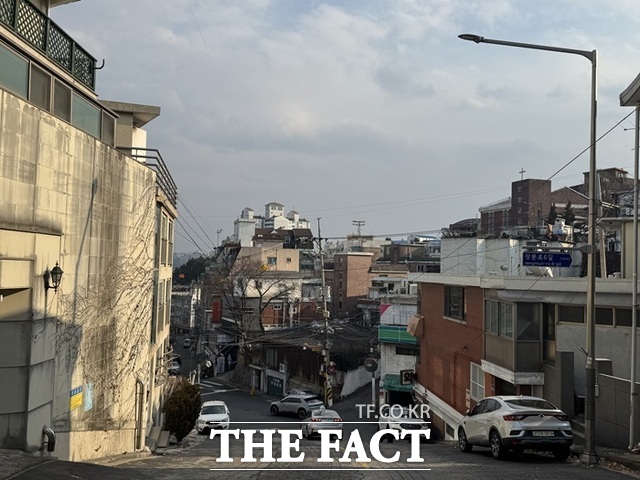 한남5구역 조합은 오는 15일 조합 임원 선출을 위한 총회를 열고 새 조합장(1명) 및 감사(2명), 이사(10명)를 선출할 예정이다. 사진은 서울 용산구 보광동 일대. /황준익 기자