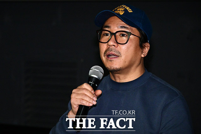 감독 겸 배우 양익준이 후배 폭행 혐의로 피소당한 가운데, 12일 열린 고백 무대인사에 참석해 직접 입장을 밝혔다. /남윤호 기자