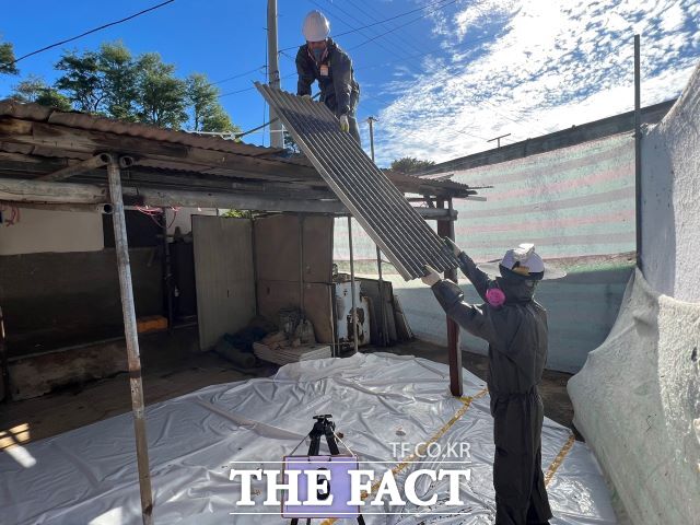 경기 안성시 슬레이트 처리 지원사업 현장사진./안성시