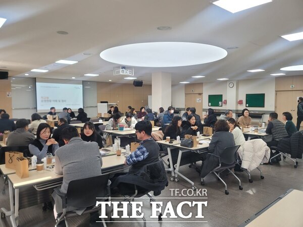 11일 아산교육지원청이 늘봄지원실장 13명을 대상으로 2025년 아산 늘봄지원실장 2차 실무연수를 진행하고 있다. /아산교육지원청