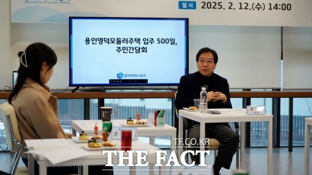 용인영덕 (모듈러주택) 입주민 간담회에서 김세용 GH 사장이 발언하고 있다./GH