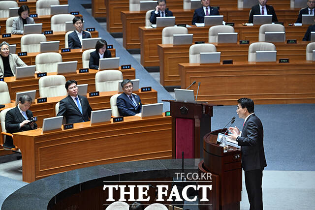 윤상현 국민의힘 의원이 12일 오후 서울 여의도 국회에서 열린 정치·외교·통일·안보 분야 대정부질문에 참석해 발언하고 있다. /국회=박헌우 기자