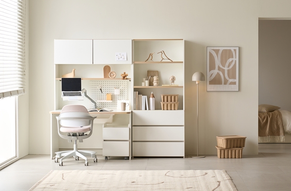 텍스트힙 열풍이 불면서 현대리바트가 선보인 학생가구 신제품 리토 매출도 매월 성장 중이다. /현대리바트