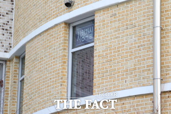 11일 대전 초등생 살해 사건이 발생한 대전 서구의 한 초등학교 2층 시청각실의 모습./정예준 기자