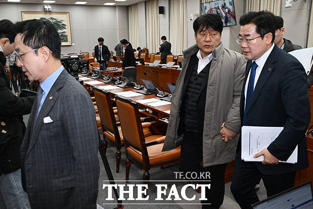 여당의 빈자리.