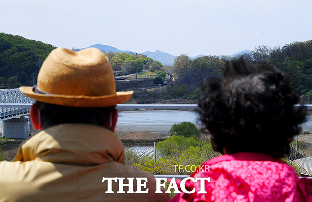 국세청은 힘든 일상 속에서 만난 든든한 동반자, 근로·자녀장려금을 주제로 지난해 11월 6일부터 12월 31일까지 총 334편의 체험수기가 접수했다. 사진은 해당기사와 무관함. /더팩트 DB