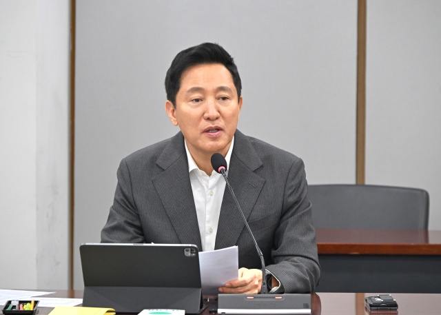 오세훈 서울시장이 본인에 대한 허위 사실을 유포한 인터넷 매체 기자 박모 씨 등 5명을 고소했다. /서울시