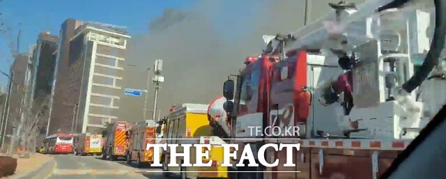 14일 부산 반얀트리 호텔 신축 공사장에서 불이 나 노동자 6명이 숨졌다. /부산소방재난본부