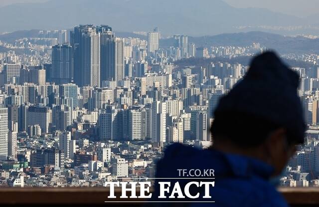 비싼 서울 집값 탓에 서울을 떠나 경기와 인천으로 이동한 인구가 늘었다.. /뉴시스