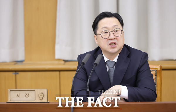 이장우 대전시장이 17일 주간업무회의를 주재하고 있다./대전시