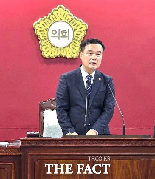 18일 오전 조민규 고창군의회 의장이 제314회 임시회 개회를 선언하고 있다. /김영미 기자