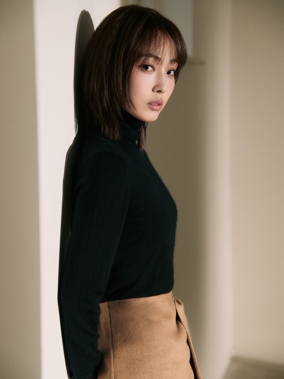 배우 전소니가 최근 서울 종로구 한 카페에서 <더팩트>와 만나 넷플릭스 멜로무비와 관련된 이야기를 나눴다. /넷플릭스