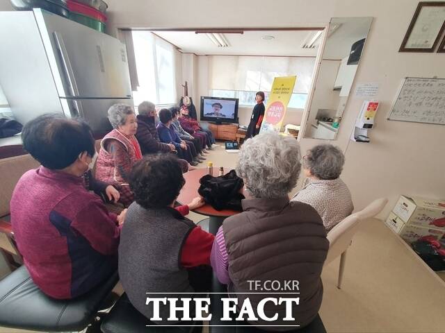 당진시 2024년 찾아가는 어르신 교통안전 교육 장면. /당진시