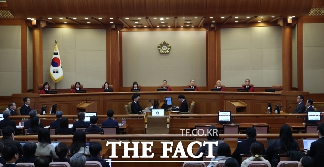 헌법재판소 헌법연구관 출신 노희범 변호사가 21일 극우 진영 중심으로 헌재 연구관 중에 중국인이 있다고 주장하는 데 대해 실제 그런 분은 있지도 않다며 (그런 주장 자체가)놀랍다고 밝혔다. /이새롬 기자