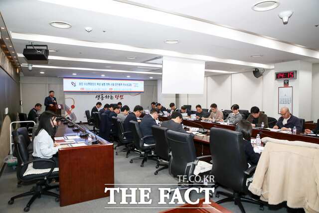 당진시는 24일 시청 소회의실에서 수소특화단지 육성 실행계획 용역 착수 보고회를 개최했다. /당진시