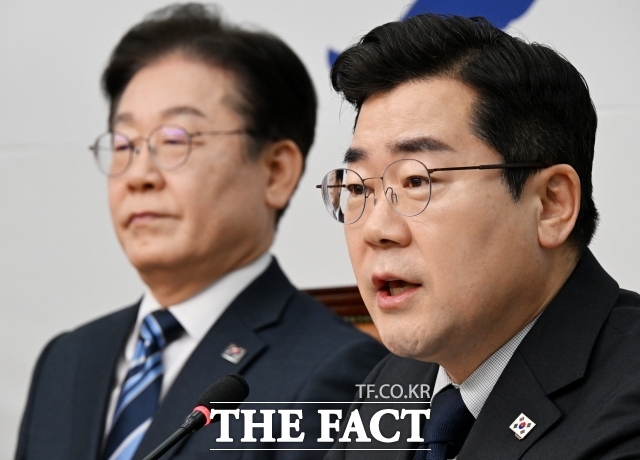 박찬대 더불어민주당 원내대표는 윤석열 대통령의 헌법재판소 최후진술을 두고 마지막까지 거짓말과 궤변으로 일관한 구제 불능이라고 질타했다. /배정한 기자